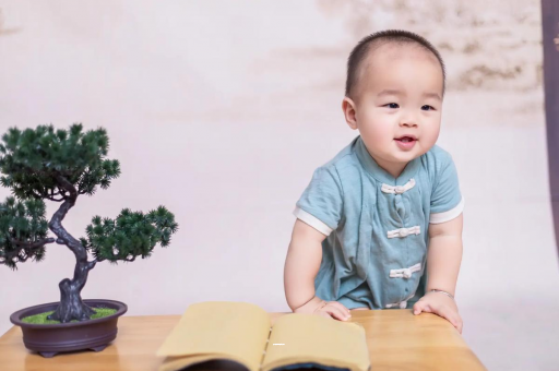 克孜勒苏柯尔克孜六个月宝宝摇头正常吗